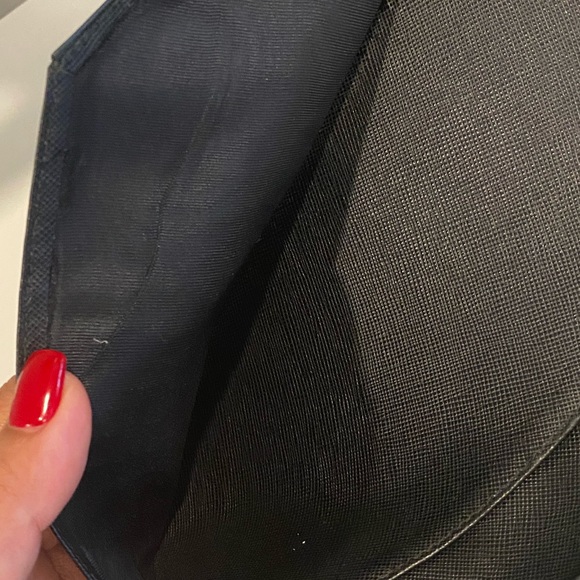 Authentic Men’s Prada Check Book/Cars Holder - Picture 10 of 12